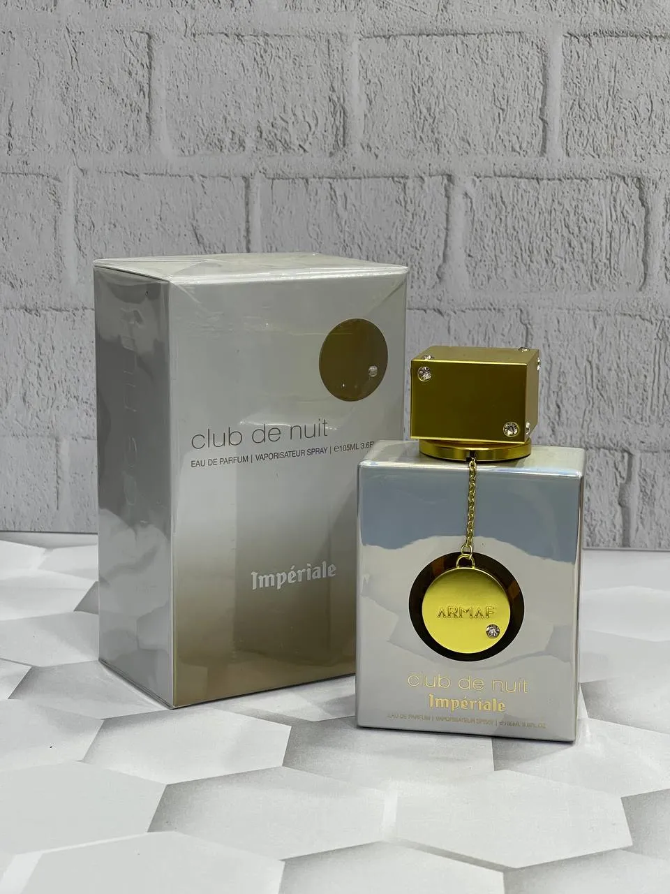 عطر و ادکلن Club De Nuit Imperial کلاب د نایت امپریال از شرکت آرماف مشابه بوی مارلی دلینا اکسکلوسیف حجم 100ml